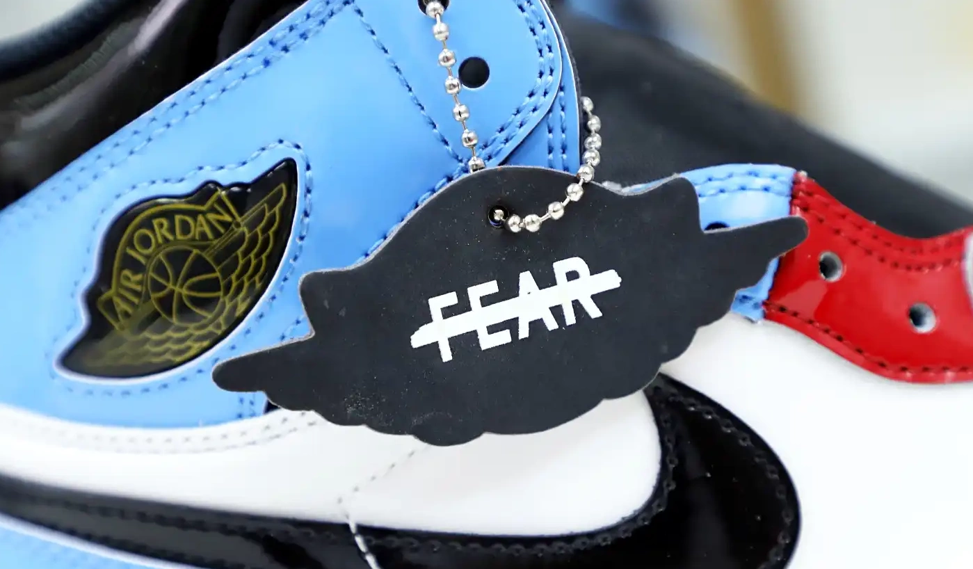 HIGH JORDAN AIR 1 OG 'FEARLESS' RETRO 0322